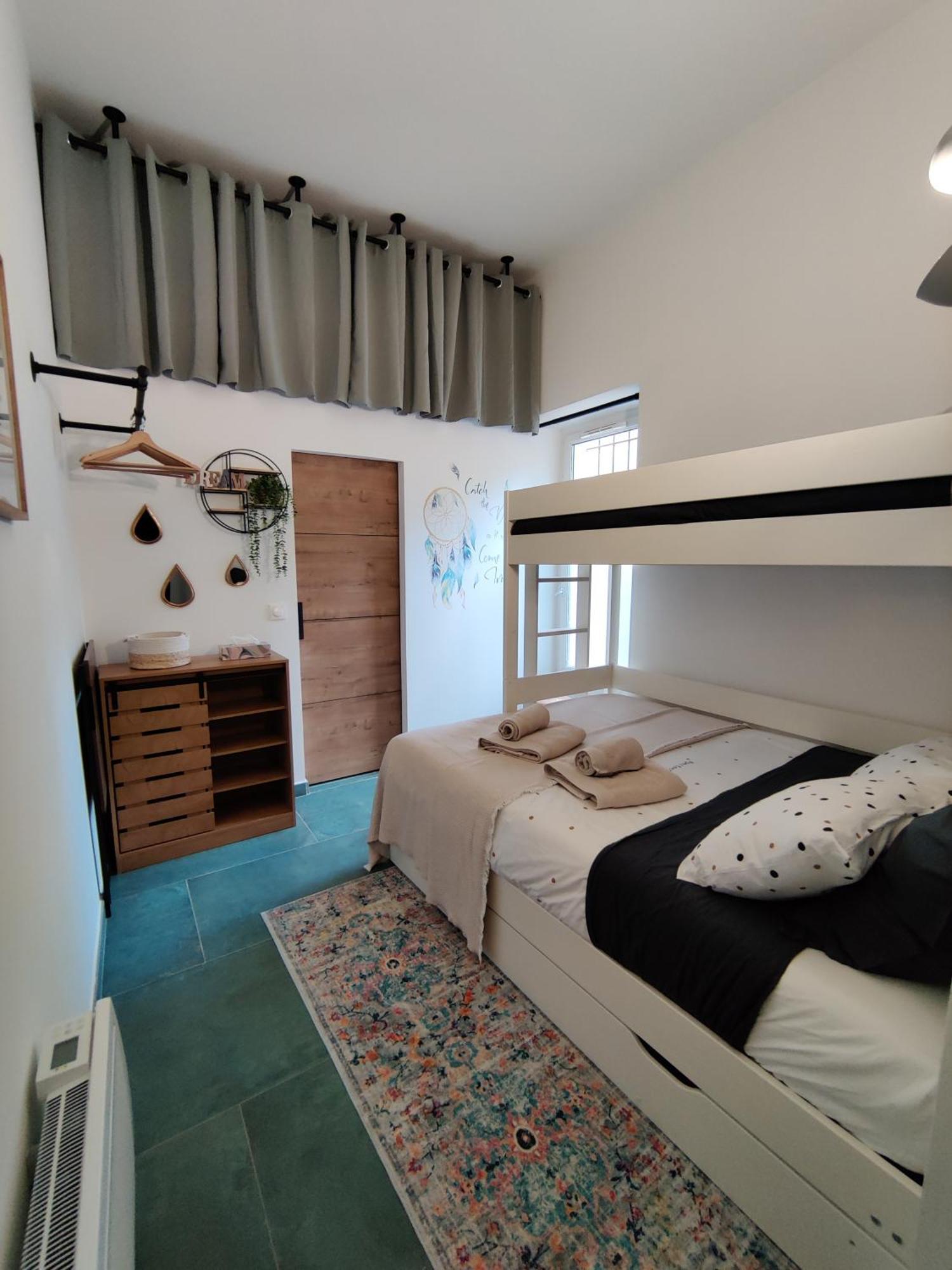 Small Double Room,1669951378:JPEG
