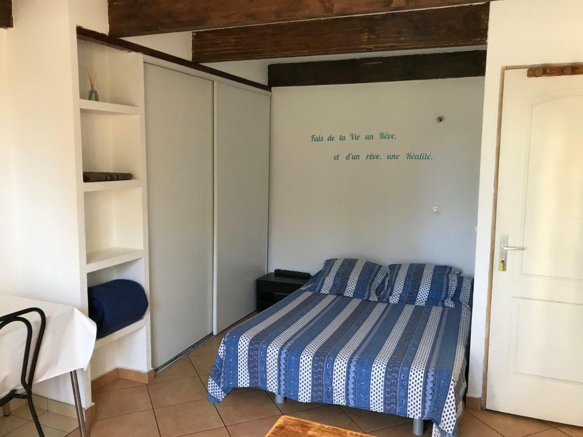 Chambre Double avec Salle de Bains Commune
